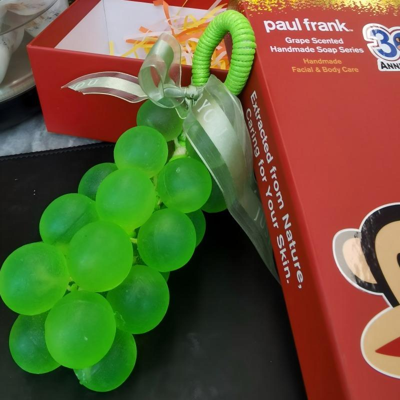 Paul Frank Grape Soap on a Rope – Handmade DIY Decorative Grape Soap, Natural and Gentle Moisturizing and Cleansinglong-Lasting Fresh Scent Perfect for Home Décor and Bathroomaesthetic & Creative Christmas Gift Choice Body Care Daily
